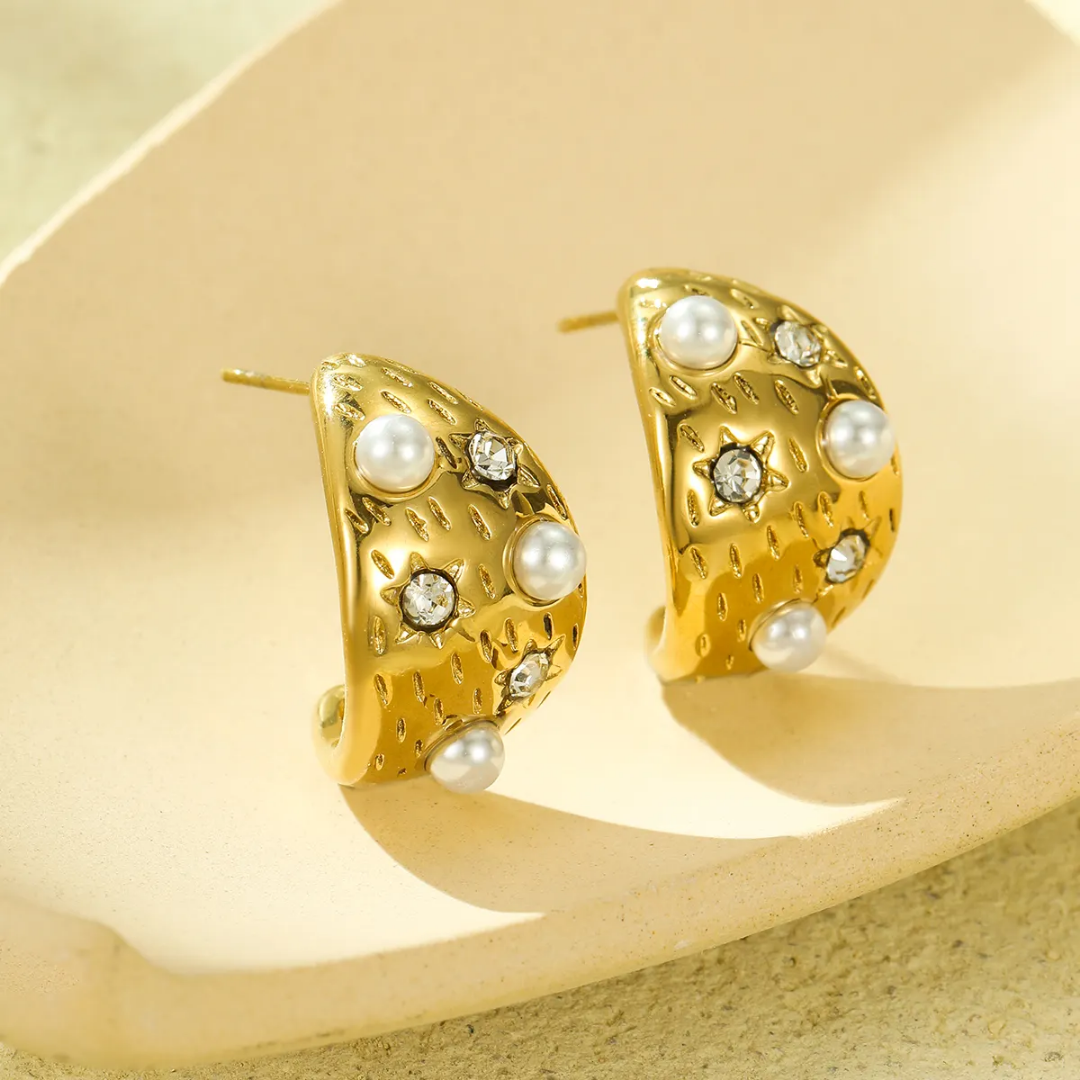 Pearl CC Hoop Earring French Style | Stainless Steel | 18K Gold Plated | Tarnish-Free