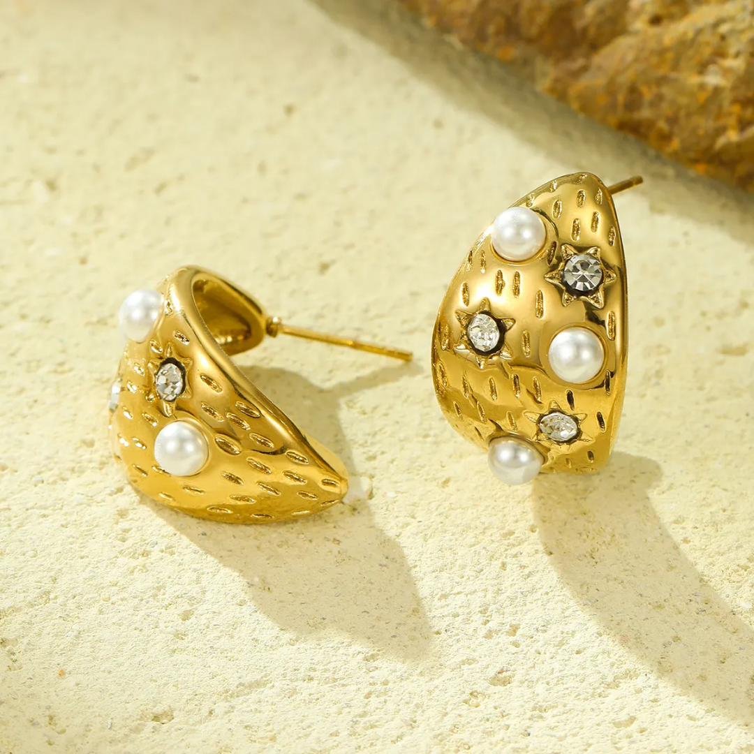 Pearl CC Hoop Earring French Style | Stainless Steel | 18K Gold Plated | Tarnish-Free