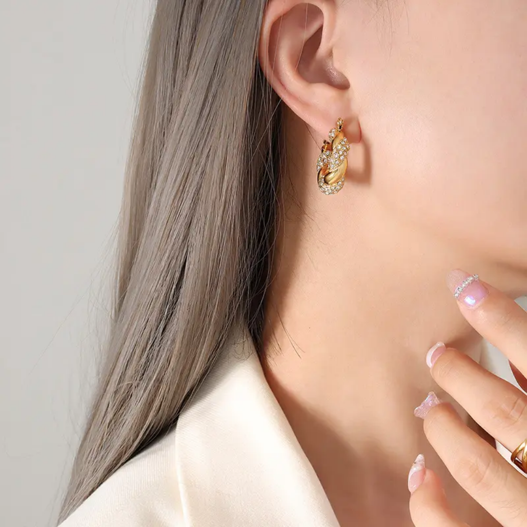Zircon Diamond Twisted Hoop Earring | Stainless Steel | 18K Gold Plated