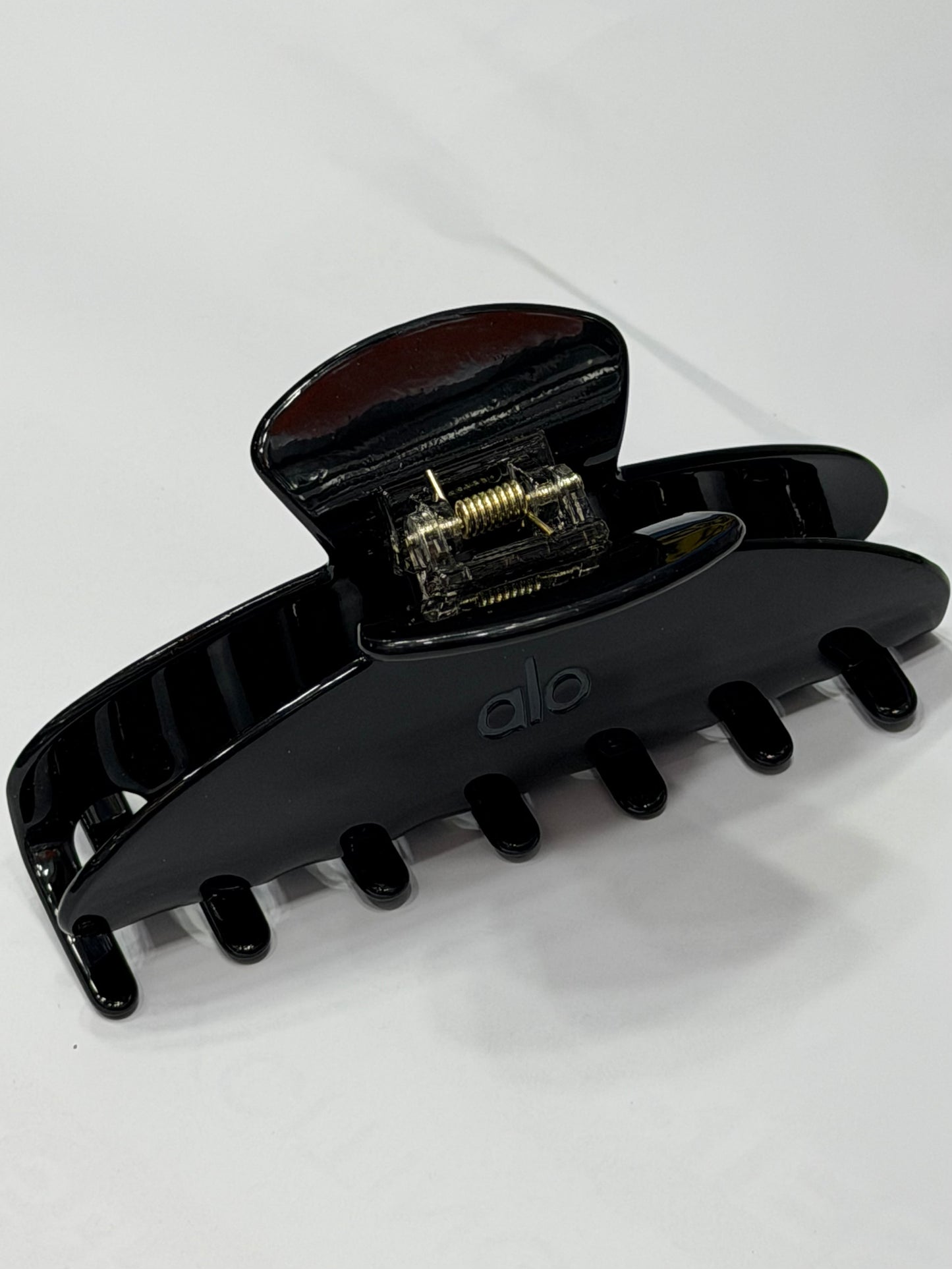 Alo 90's Claw Clip