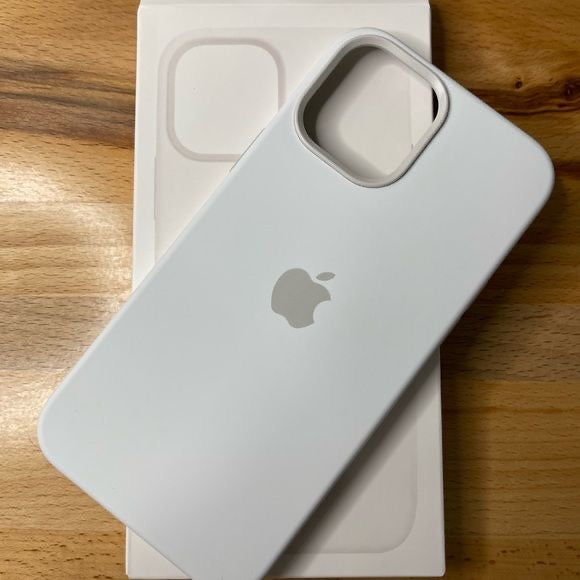 iPhone Silicone Case (White)