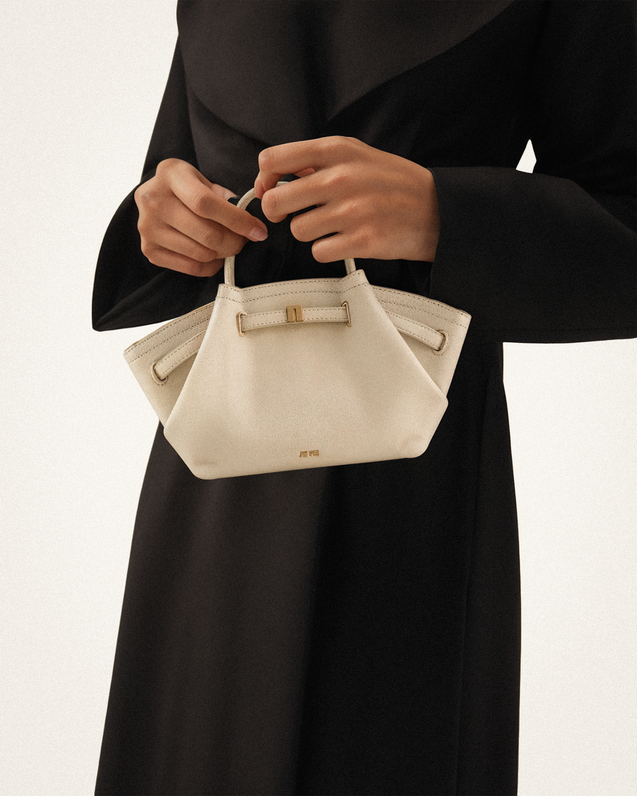 JW PEI HANA MINI TOTE BAG (OFF WHITE)