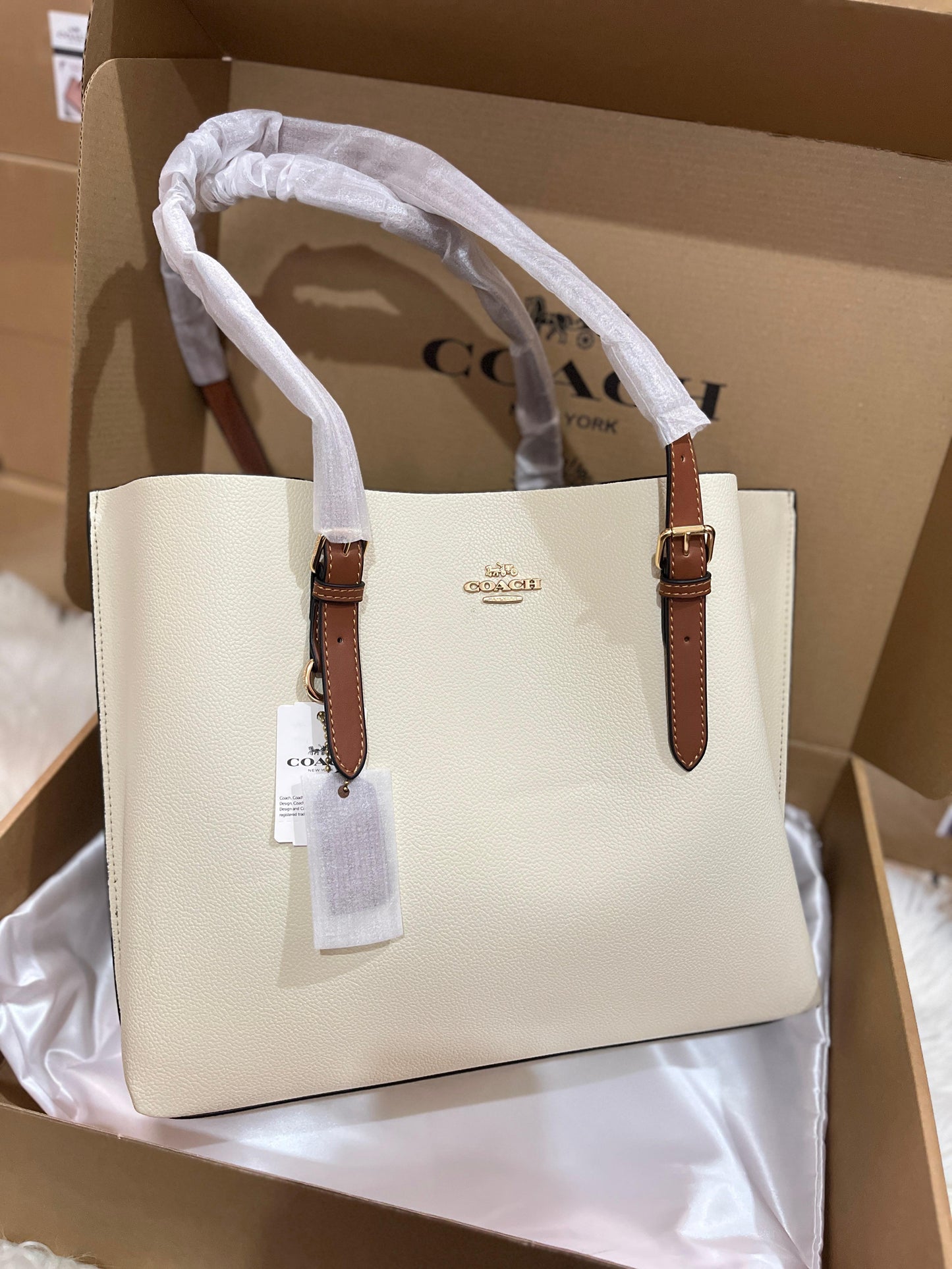 Coach Mollie Tote Bag In Signature Canvas (White)