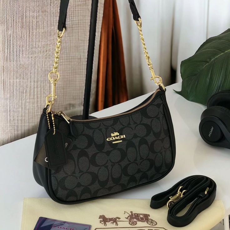 Coach Teri Shoulder Bag Dupe – Signature Canvas (Gold/Black) | Luxury-Inspired Design
